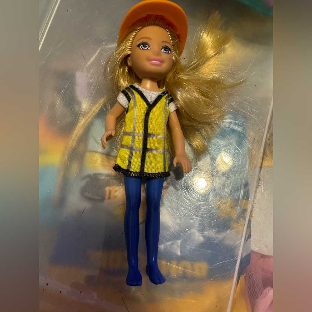 Barbie Chelsea construction doll “Bob the builder”